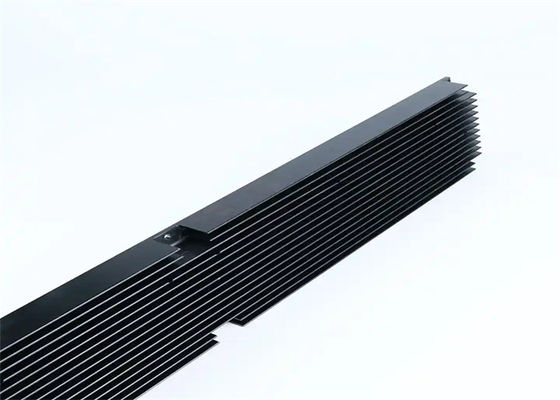 qualidade  Black CNC Machining Surface Finish Precision With Customized Coating fábrica