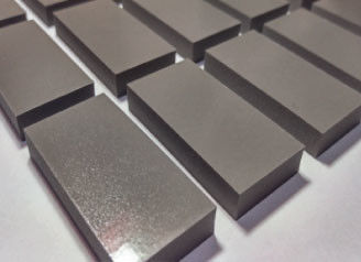 Pades térmicos de silicone flexíveis Conductividade térmica personalizada