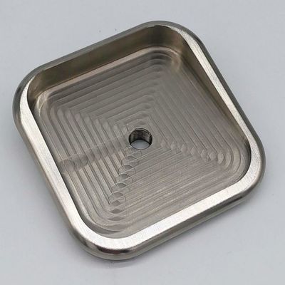 Aço inoxidável 1.4301 / 304 Partes de fresagem CNC 88.5x27.8x88.5 para usinagem de precisão
