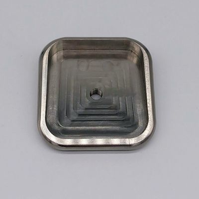 Aço inoxidável 1.4301 / 304 Partes de fresagem CNC 88.5x27.8x88.5 para usinagem de precisão