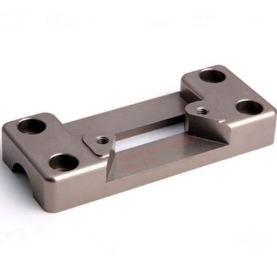 Partes de usinagem CNC de precisão consistente Componentes industriais Soluções industriais