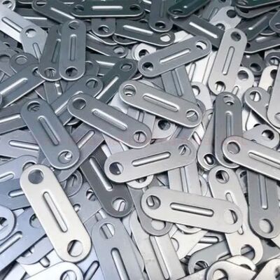 Serviços de estampagem de metais personalizados que oferecem fluxos de trabalho de produção e desempenho superior de peças metálicas para OEMs